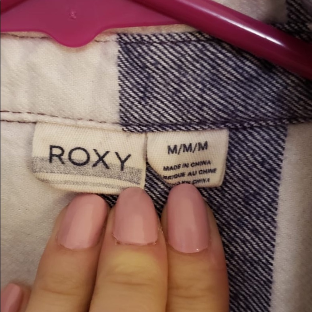 All season Roxy 🏄‍♀️ plaid button down - Picture 3 of 5